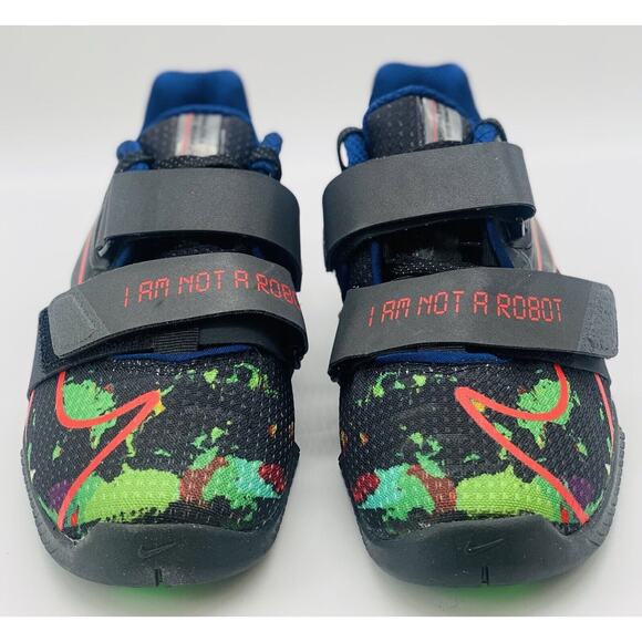 Athletic_Shoes